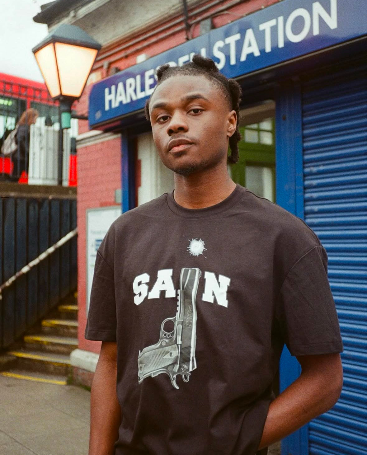 GUN TEE